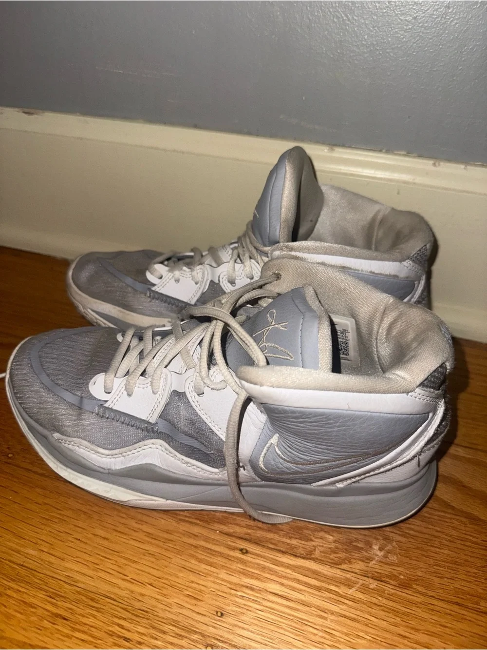 Nike Kyrie Infinity TB “Wolf Grey”, - Kyrie 8 Team Bank (TB) Wolf Grey